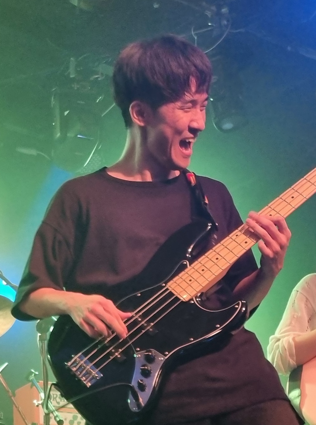 bassist_kwan.JPG